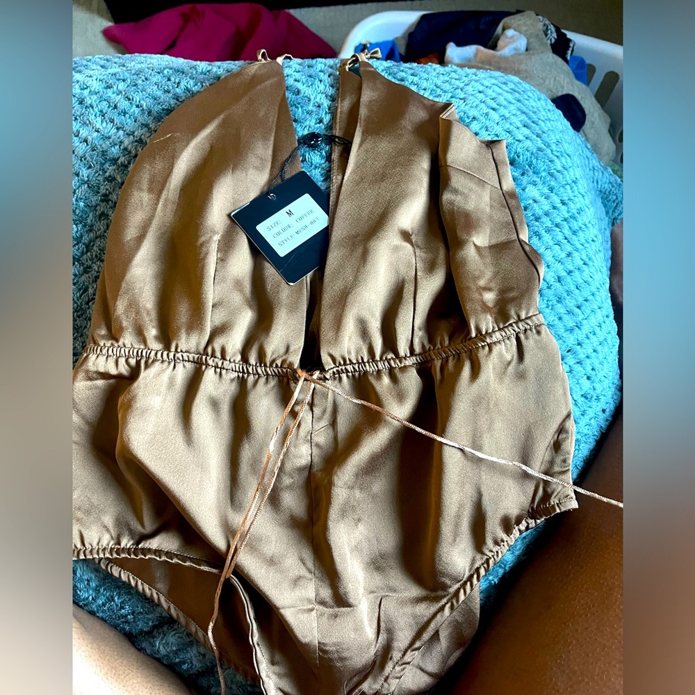 Meshki Satin Oneszie